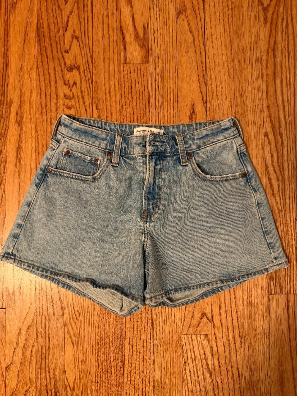 Abercrombie & Fitch Mid Rise A-Line Jean Short